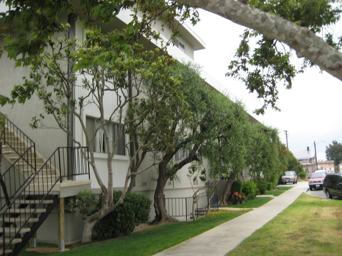 Apartment for rent at 2910 Aviation Place, Redondo Beach, CA 90278