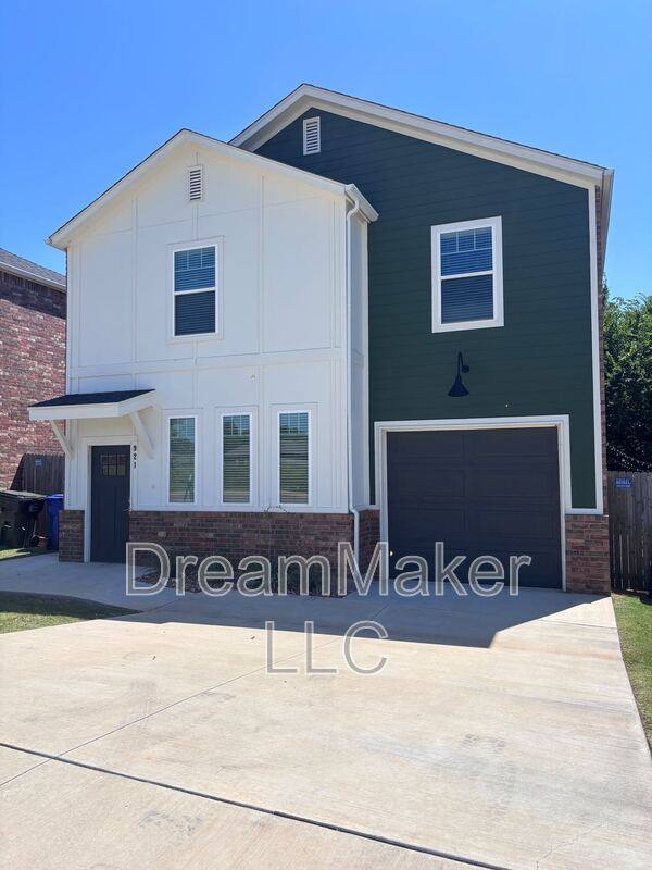 House for rent at 921 Riva Parkway, Norman, OK 73071