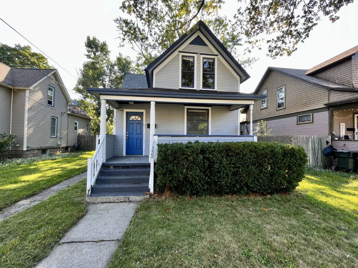 House for rent at 1522 Clinton St, Muskegon, MI 49442
