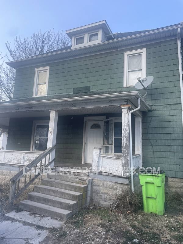 Apartment for rent at 106 Taft Blvd, Fostoria, OH 44830