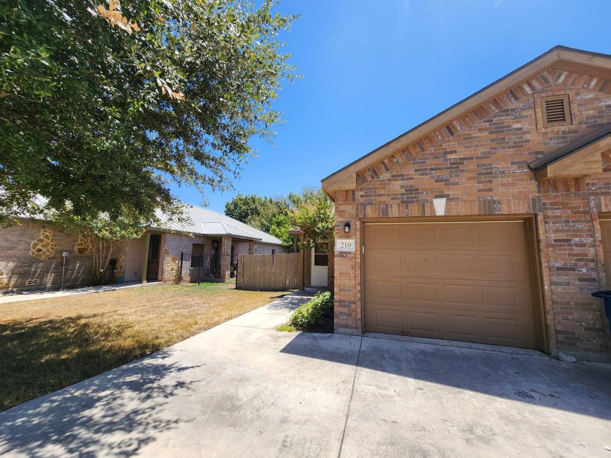 House for rent at 210 Anne Louise Dr, New Braunfels, TX 78130