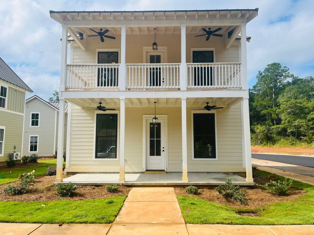 Apartment for rent at 101 Gardenia Lane, Lagrange, GA 30240