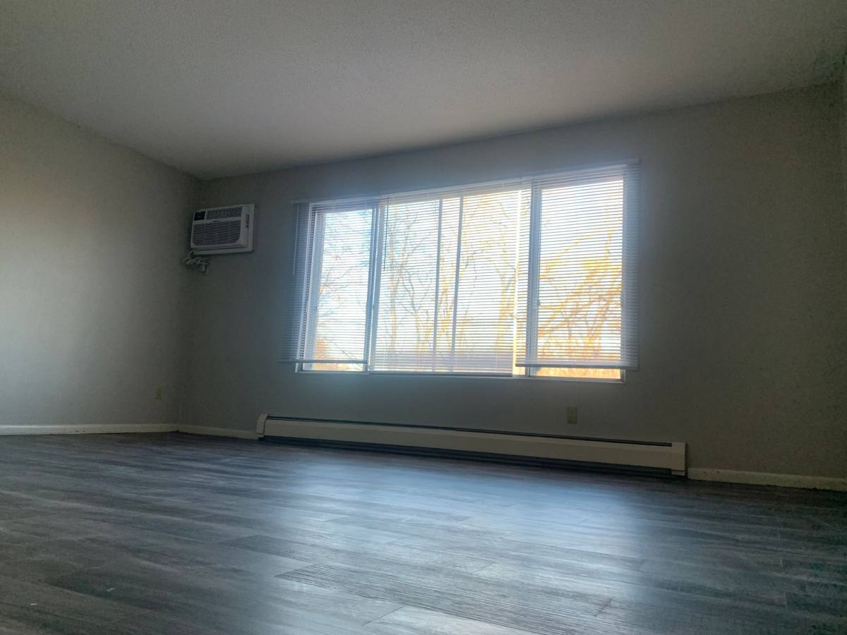 Apartment for rent at 845 Dodd Rd, Saint Paul, MN 55118