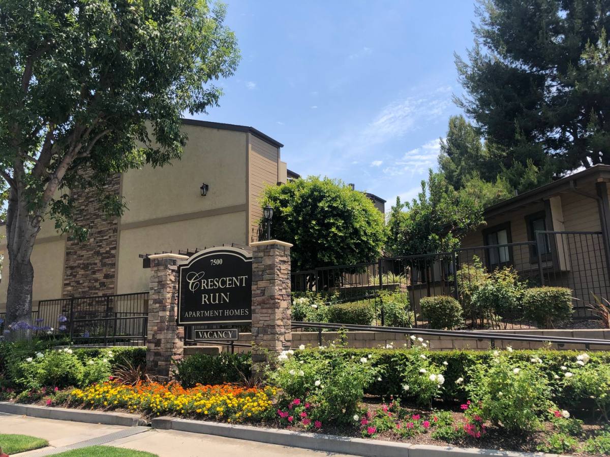 Apartment for rent at 7500 Crescent Ave, Buena Park, CA 90620