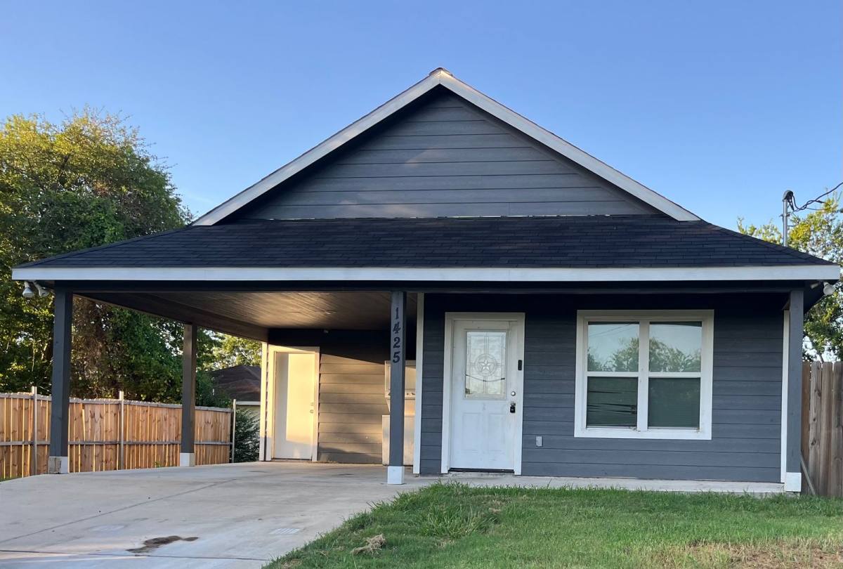 1425 Marshall St, Greenville, TX 75401