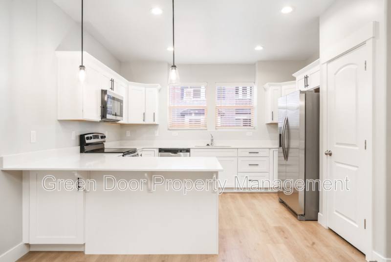 Townhouse for rent at 1346 N 3790 W, Lehi, UT 84043