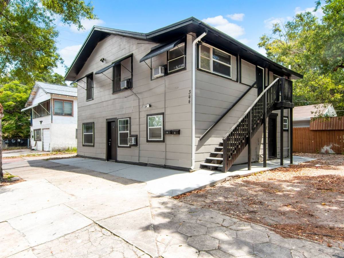 Apartment for rent at 344 35th St S, Saint Petersburg, FL 33711