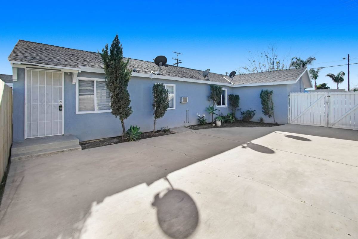 Apartment for rent at 5885 Picker St, Riverside, CA 92503