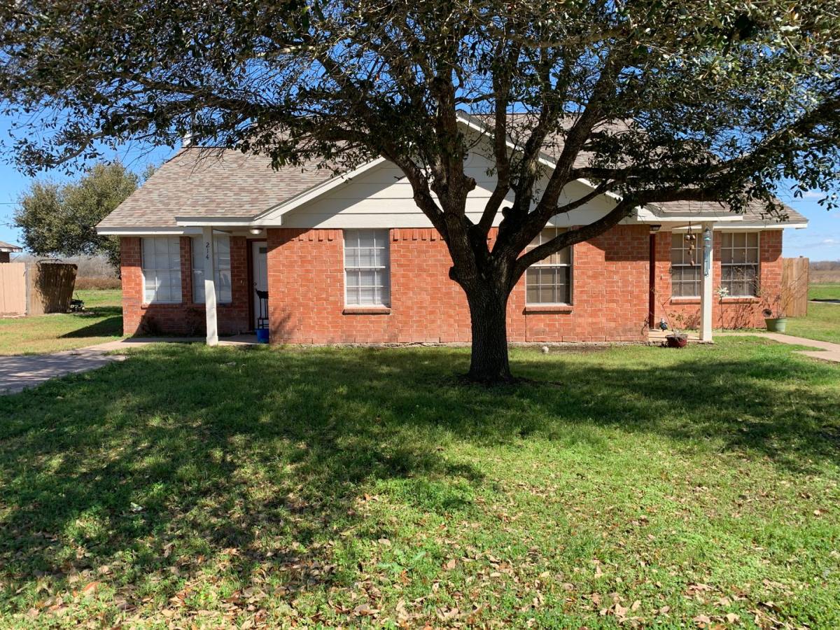 Apartment for rent at 200-227 Hunters Lane, Eagle Lake, TX 77434
