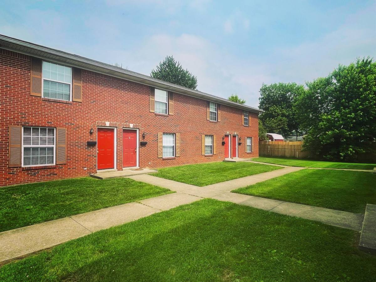 Apartment for rent at 375 Prairie Dr, Louisville, KY 40229