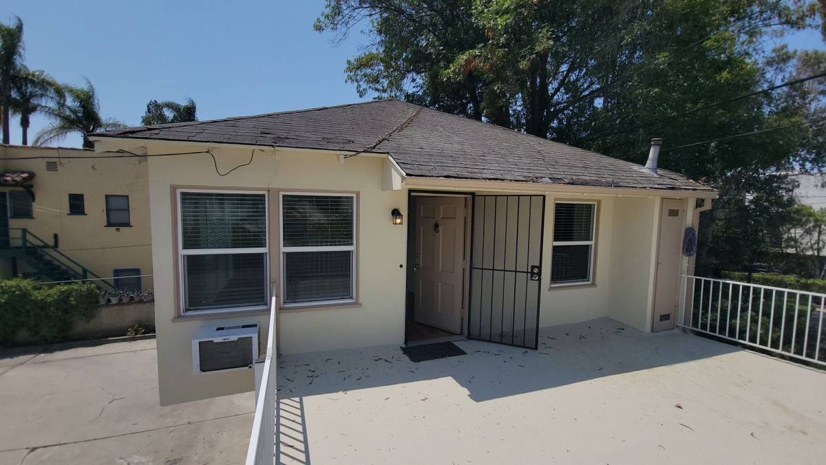 Apartment for rent at 3494 Rowena Ave, Los Angeles, CA 90027