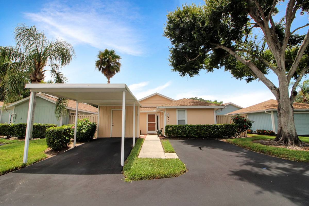 Condo for rent at 860 Chatham Dr, Nokomis, FL 34275