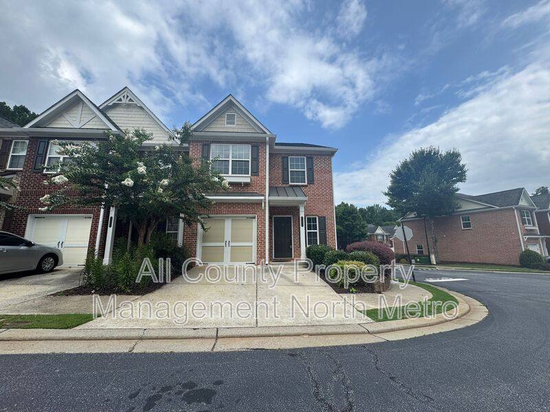 Townhouse for rent at 9807 Alger Trace, Alpharetta, GA 30022