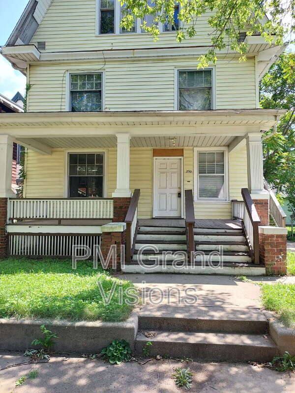 Apartment for rent at 250 N College St #1, Decatur, IL 62522