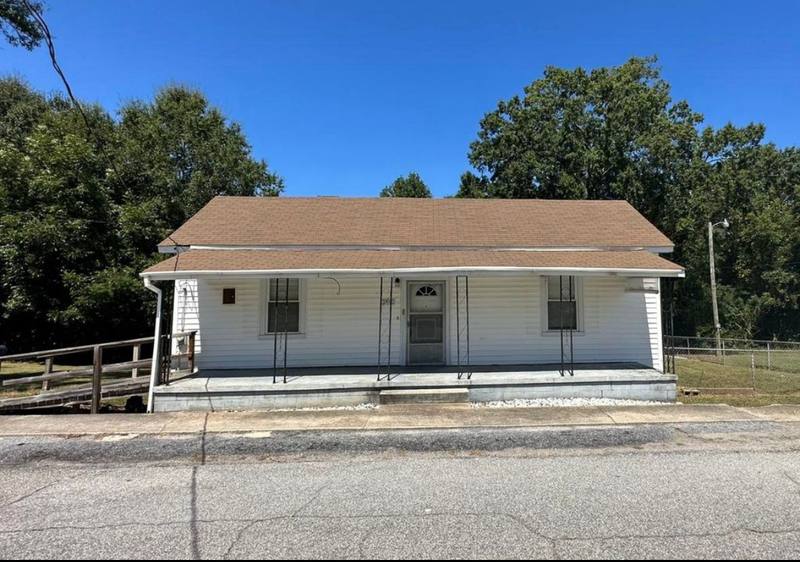 House for rent at 202 Spring St, Union, SC 29379