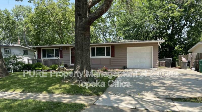 House for rent at 3320 SW Oakley Ave, Topeka, KS 66614