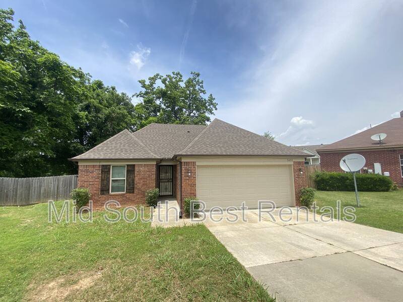 House for rent at 5455 April Forest Dr, Memphis, TN 38141
