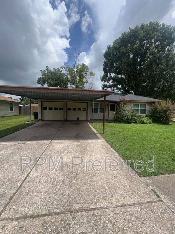 House for rent at 9721 Foredale St, Houston, TX 77075