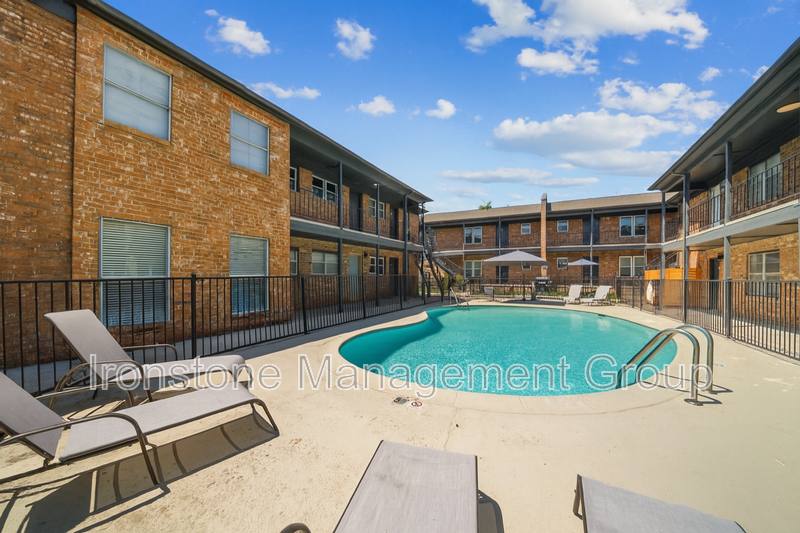 Apartment for rent at 3171 E 49th St #220, Tulsa, OK 74105