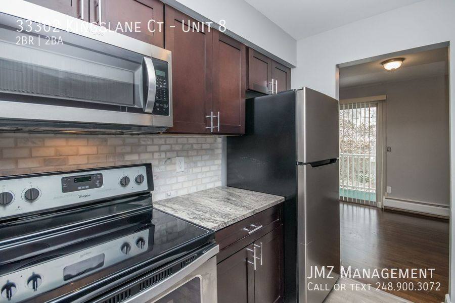 Apartment for rent at 33302 Kingslane Court #8, Farmington, MI 48336