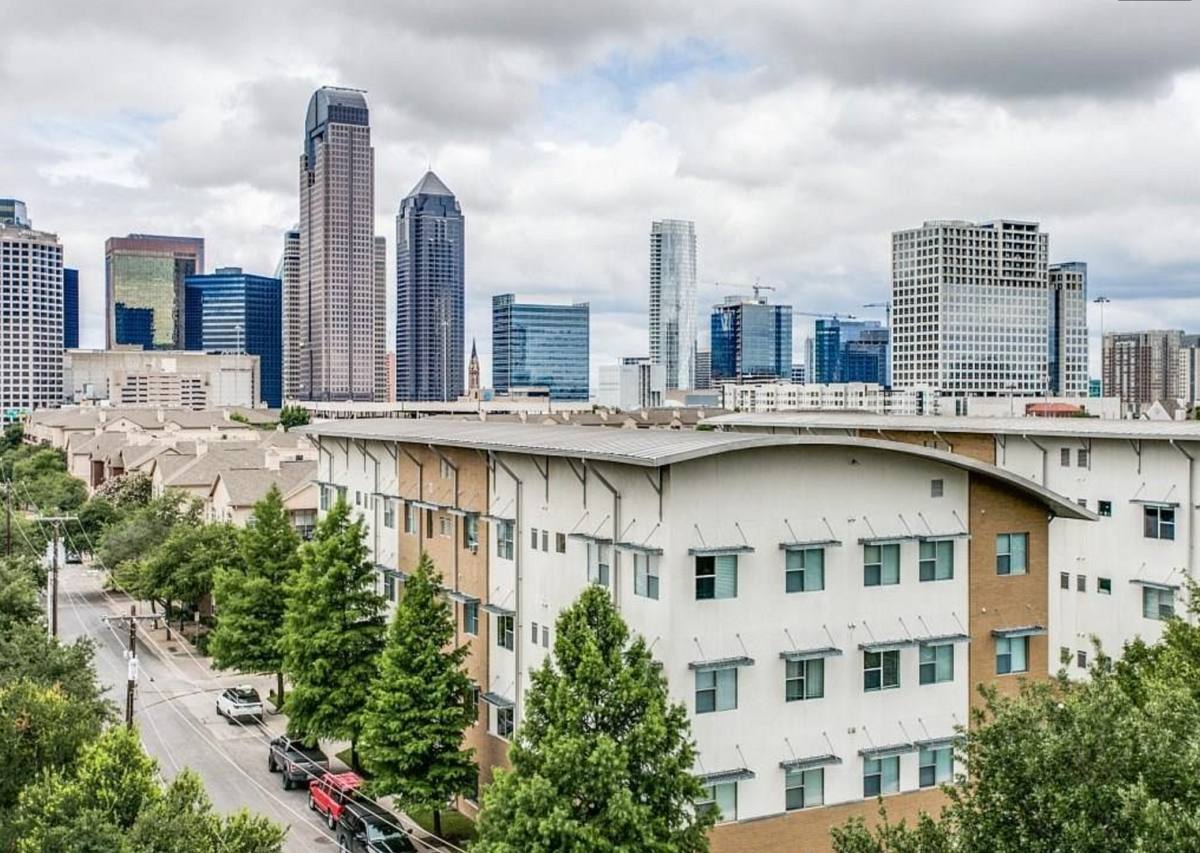 Condo for rent at 3015 Bryan St, Dallas, TX 75204