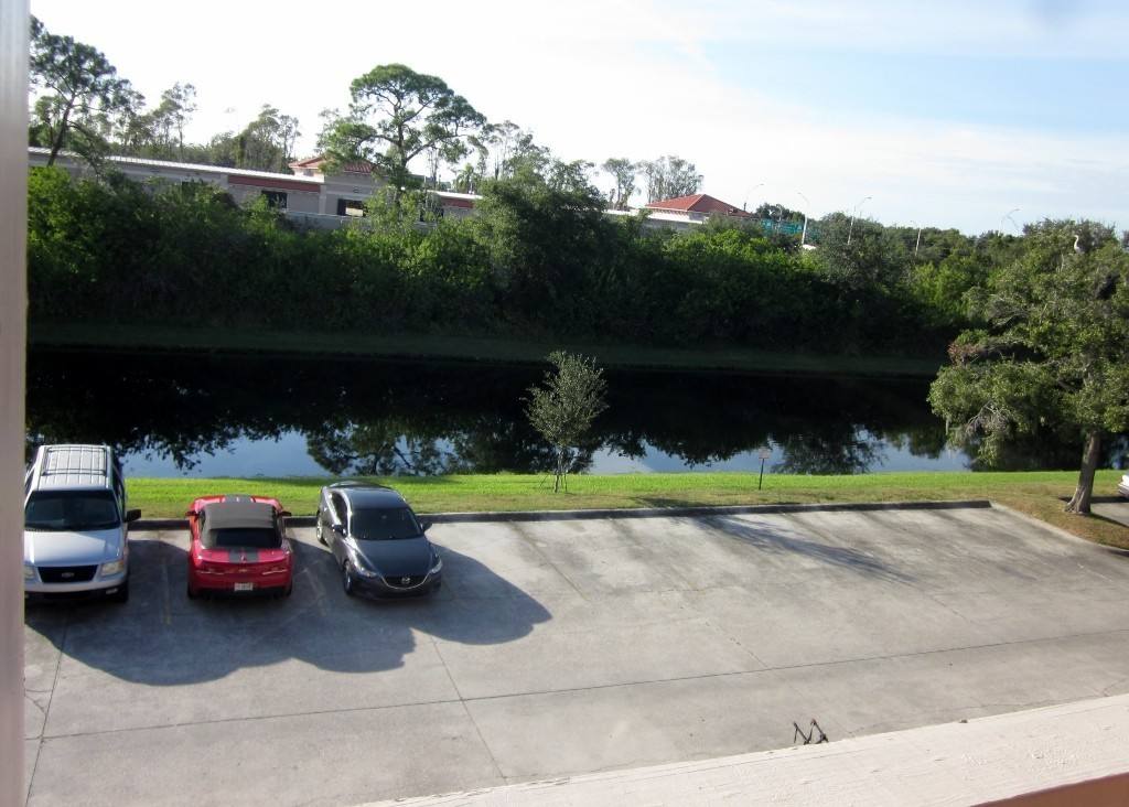 Condo for rent at 10200 Gandy Blvd N, Saint Petersburg, FL 33702