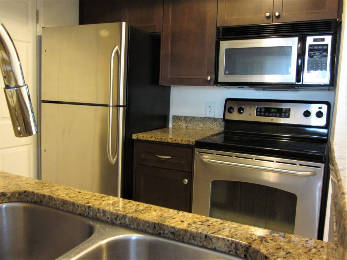 Condo for rent at 10200 Gandy Blvd N, Saint Petersburg, FL 33702