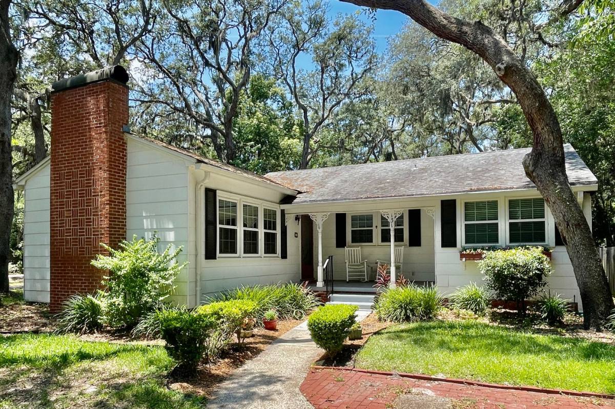 House for rent at 131 S 17th St, Fernandina Beach, FL 32034