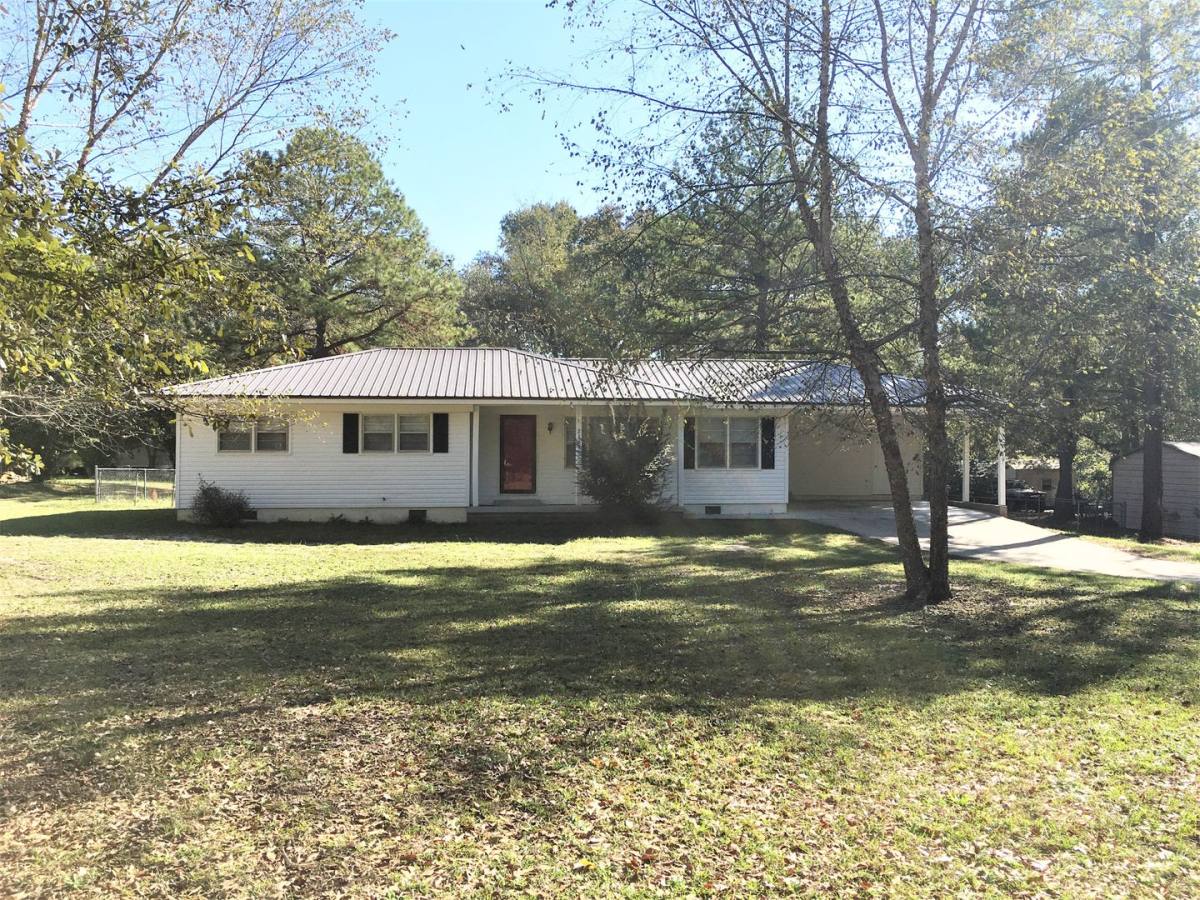 House for rent at 216 Brantley Rd, Warner Robins, GA 31093