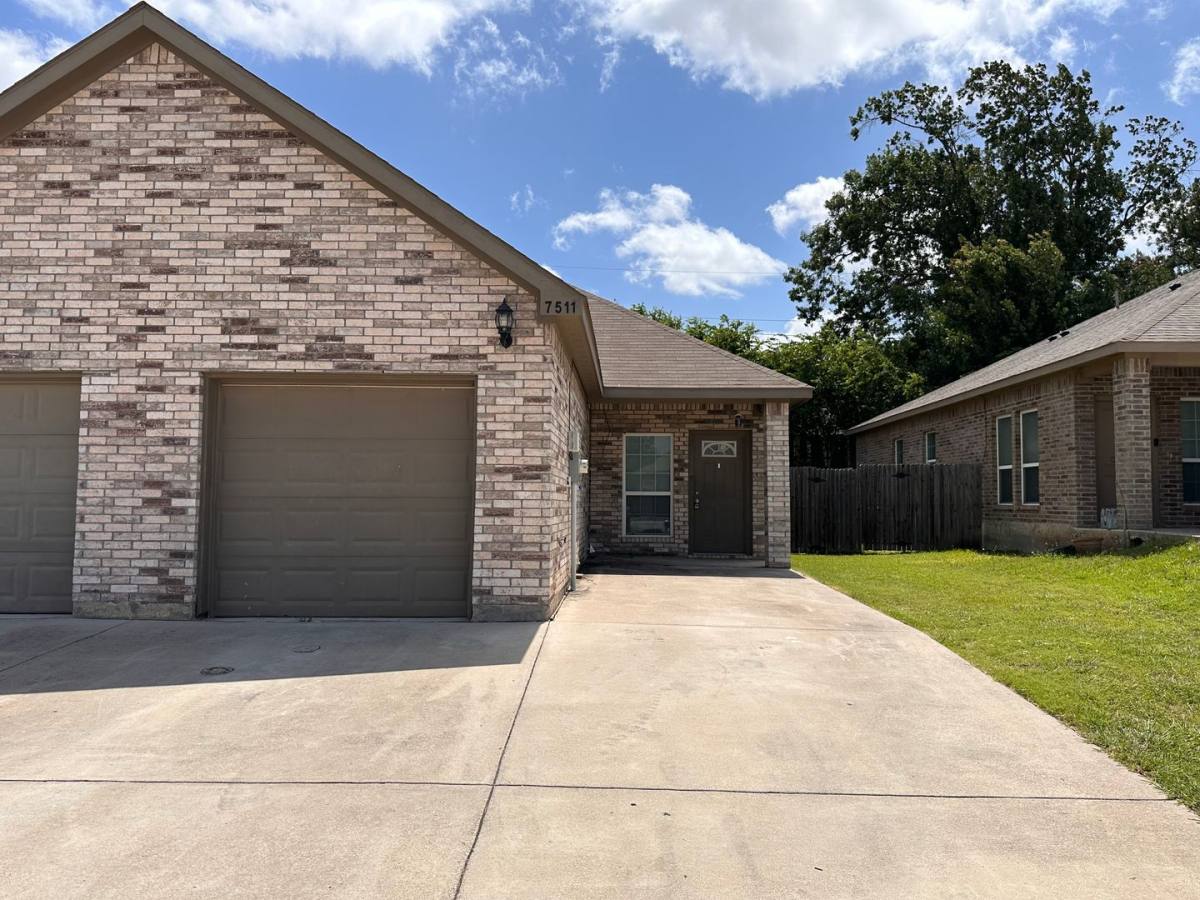 Apartment for rent at 7511 Novella Dr, Fort Worth, TX 76134