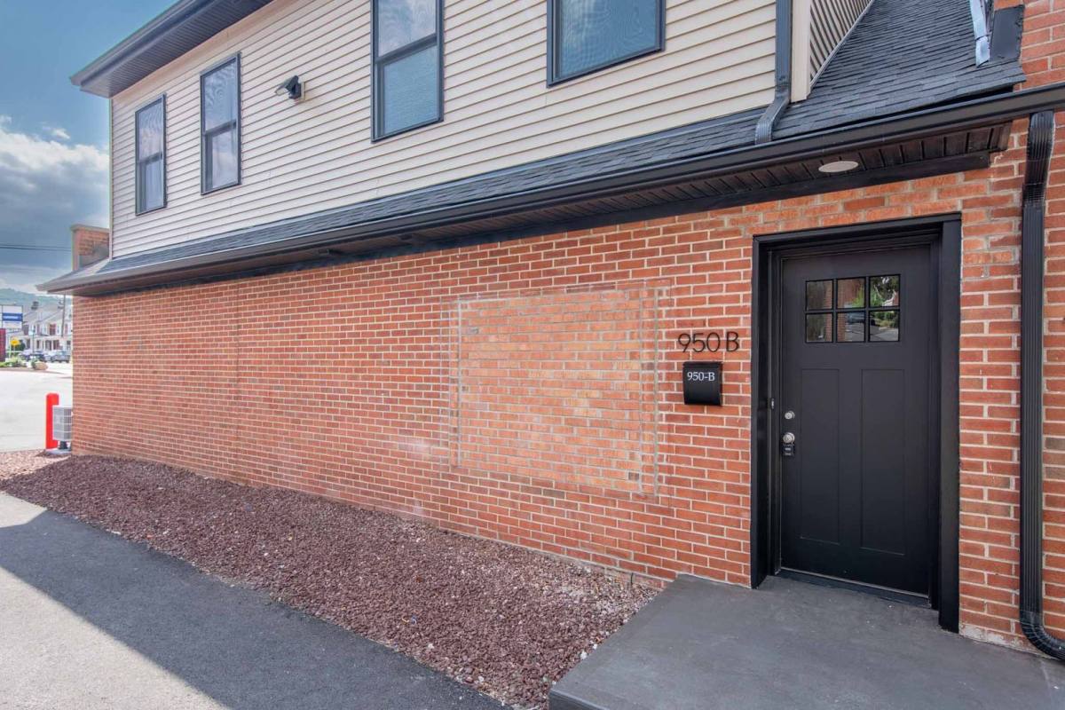 Apartment for rent at 950 Broadway, Bethlehem, PA 18015
