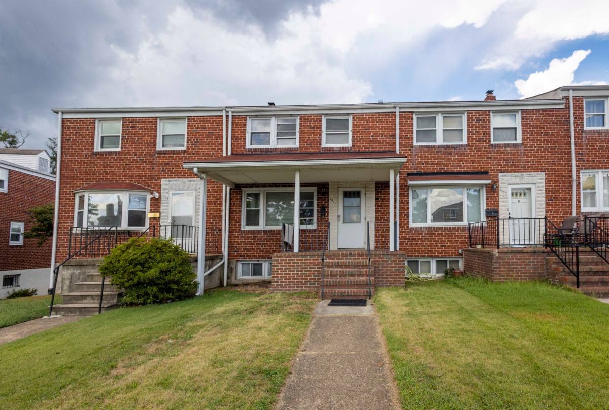 House for rent at 1011 Linden Ave, Halethorpe, MD 21227