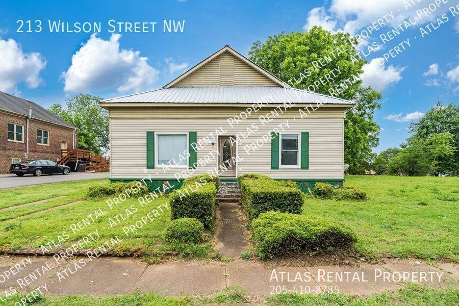 House for rent at 213 Wilson St NW, Decatur, AL 35601