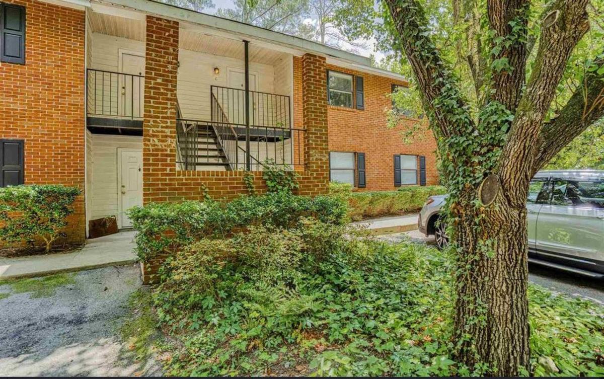 Apartment for rent at 3921 Overbrook Dr, Columbia, SC 29205