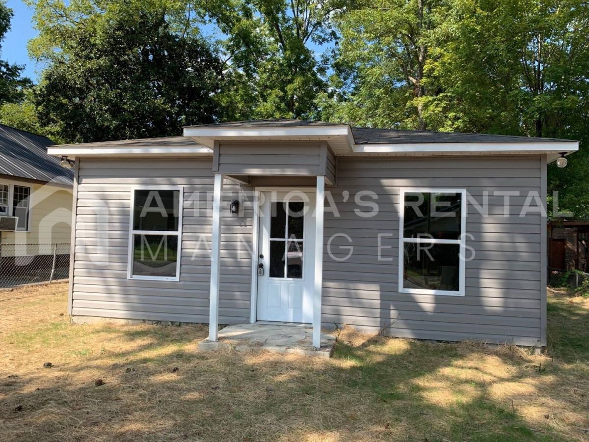 House for rent at 2321 Cansler Ave, Gadsden, AL 35904