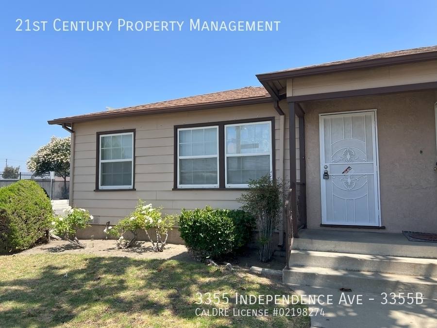 Townhouse for rent at 3355 Independence Ave #3355B, South Gate, CA 90280