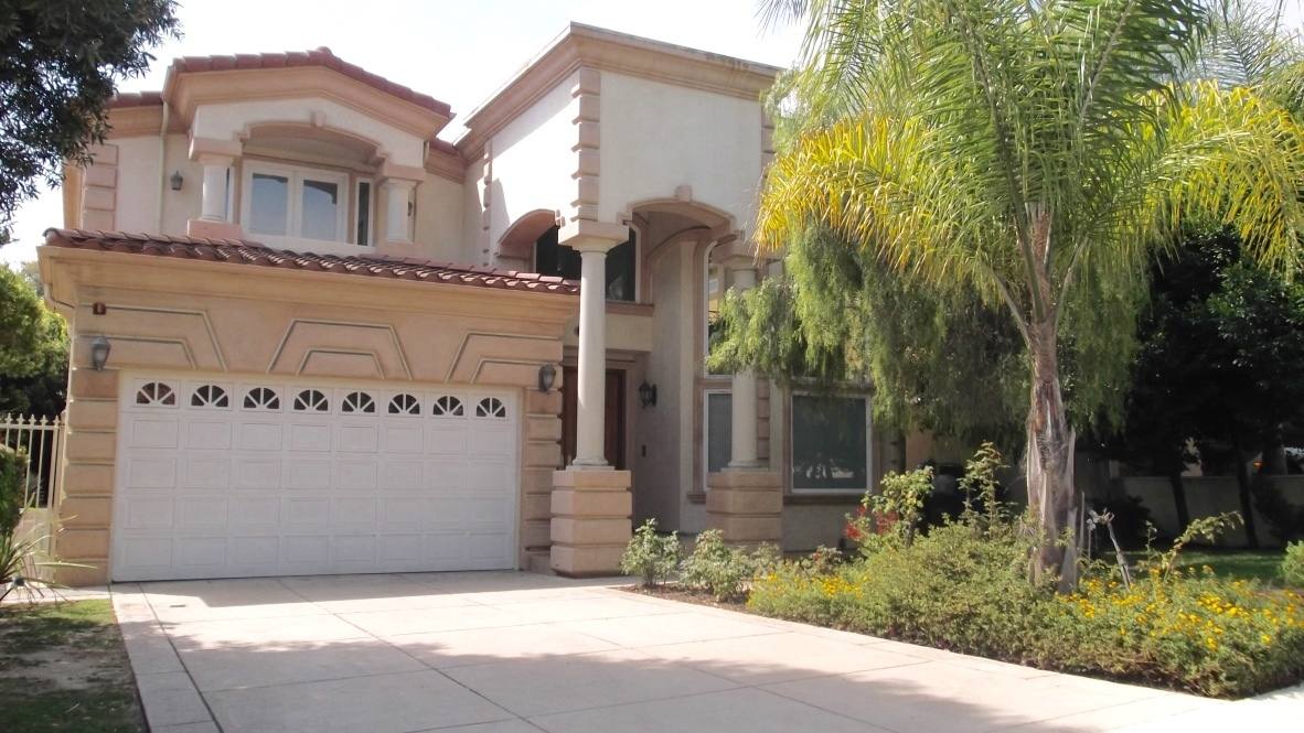 House for rent at 1842 10th St, Manhattan Beach, CA 90266
