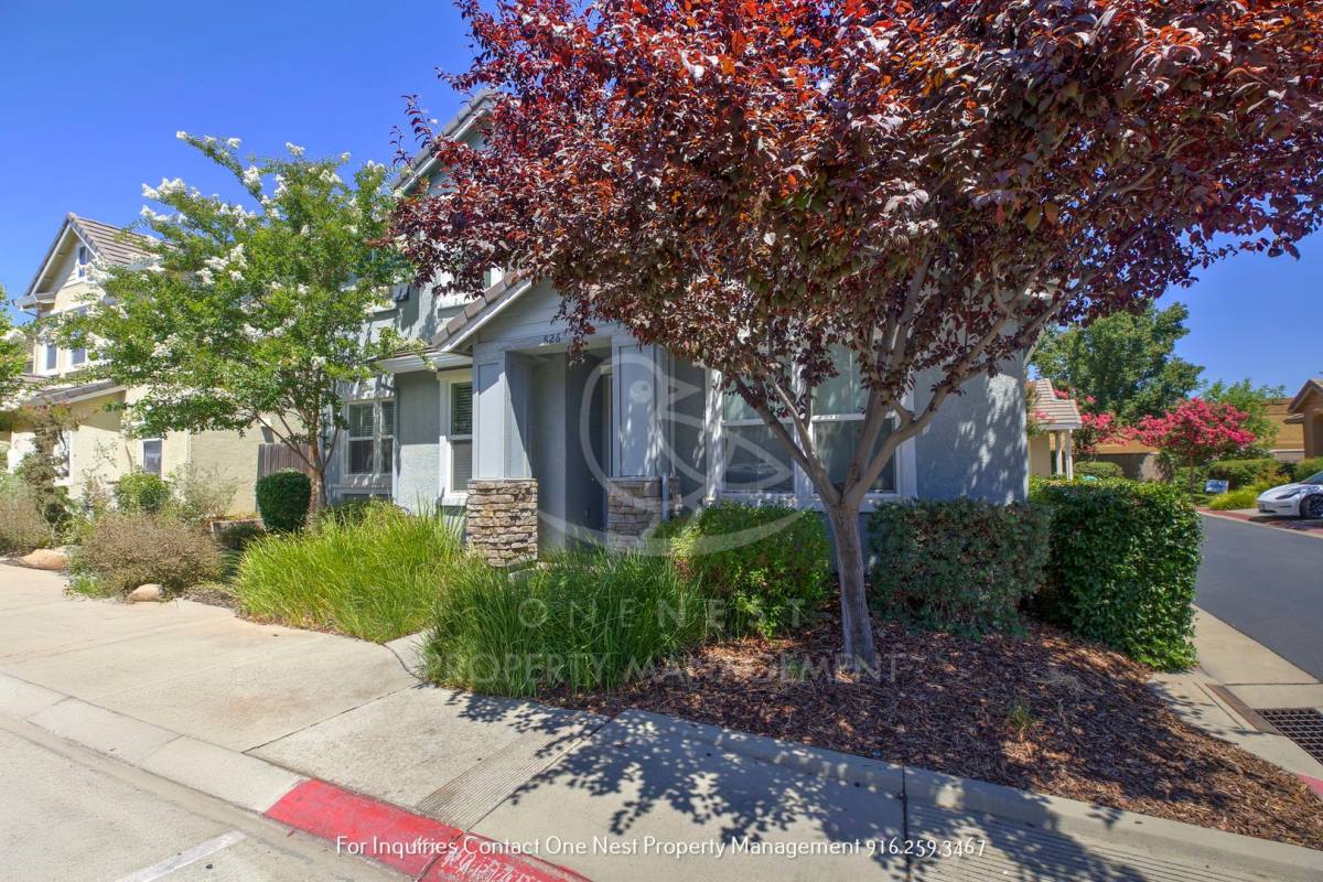 House for rent at 826 Courtyards Loop, Lincoln, CA 95648