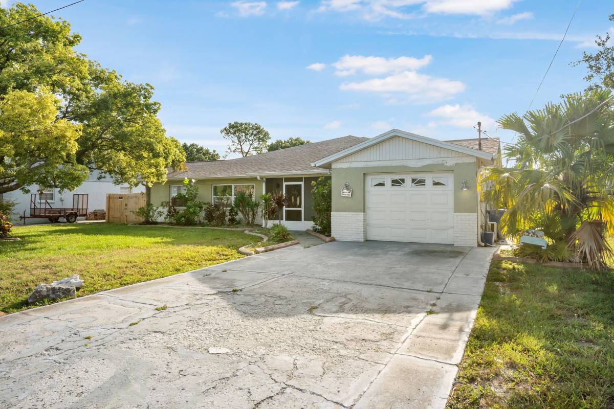 House for rent at 6217 Flamingo Dr, Apollo Beach, FL 33572