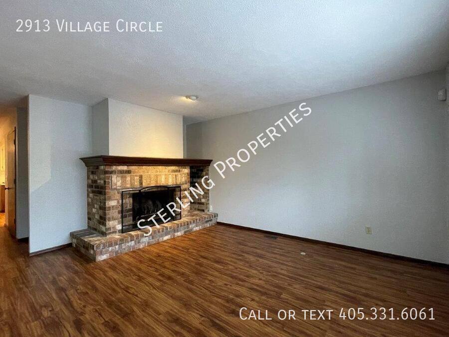 Townhouse for rent at 2913 Village Circle, Edmond, OK 73013