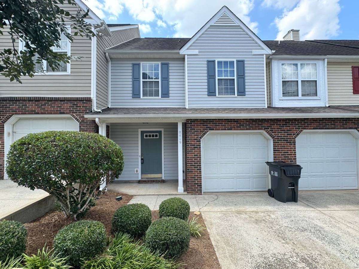 Townhouse for rent at 8419 Southgate Commons Dr, Charlotte, NC 28277