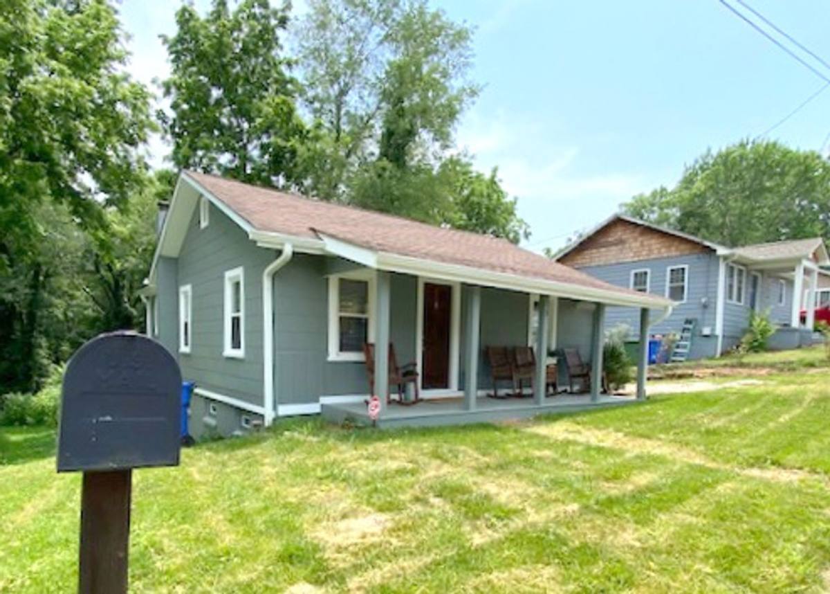 House for rent at 10 Douglas Place, Asheville, NC 28803