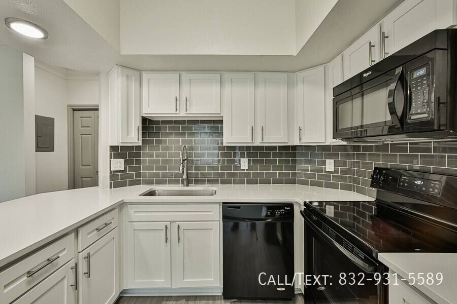 Apartment for rent at 12592 Whittington Dr #AA141, Houston, TX 77077