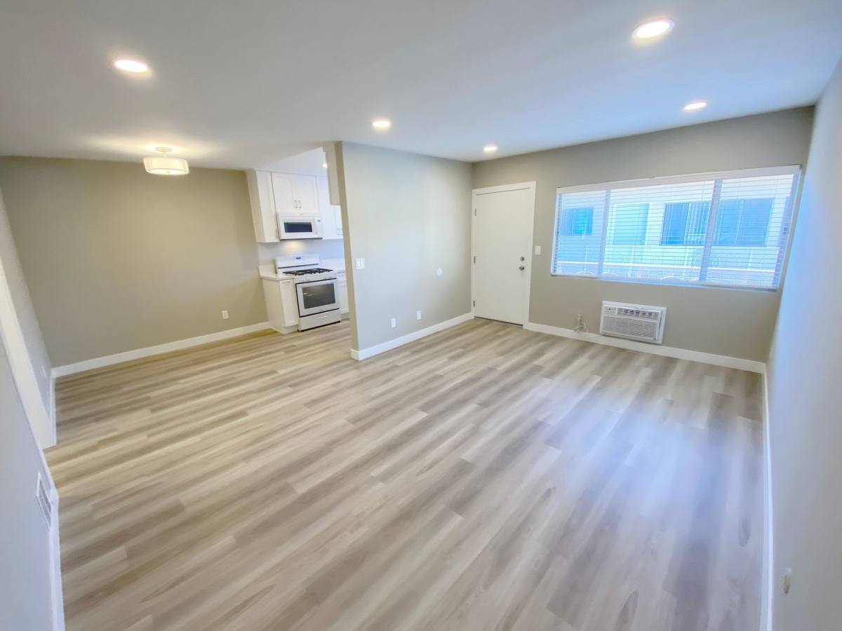 Apartment for rent at 455 W Dryden St, Glendale, CA 91202