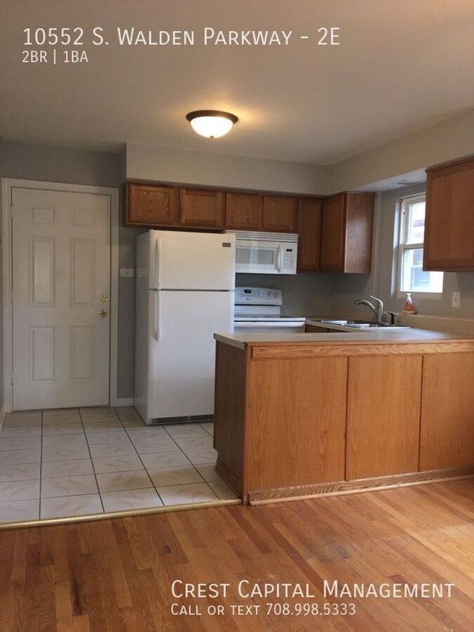Apartment for rent at 10552 S Walden Parkway #2W, Chicago, IL 60643