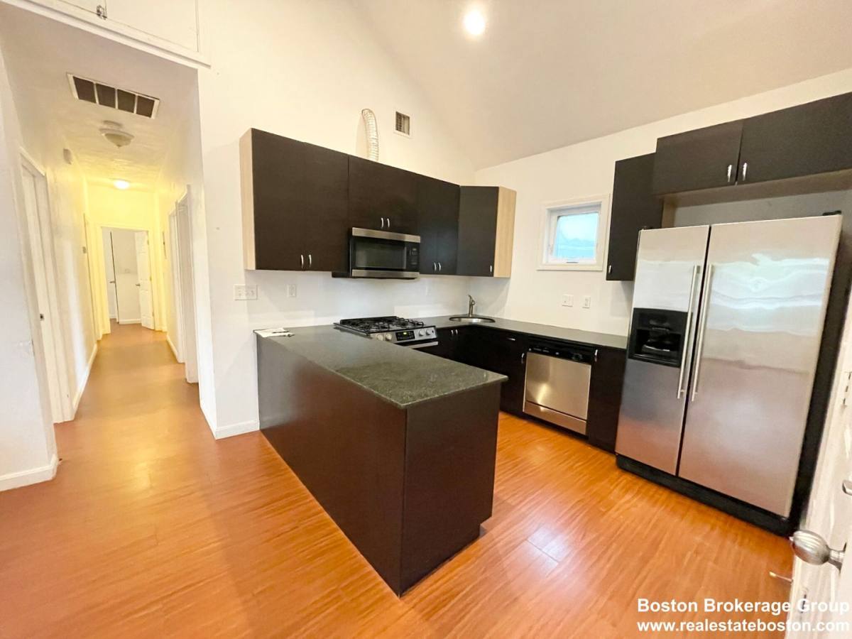 House for rent at 100 Hillside St #3, Roxbury Crossing, MA 02120