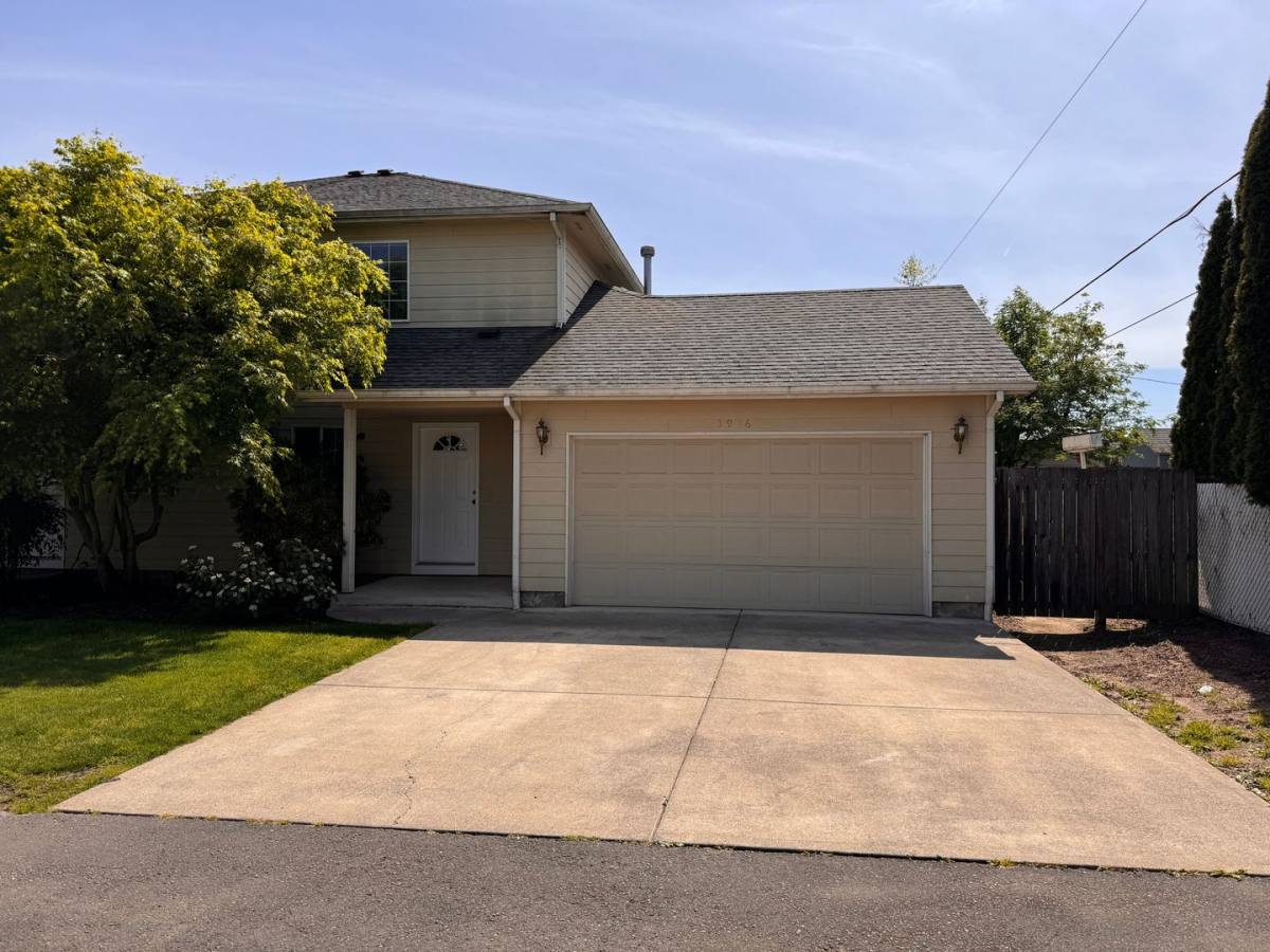 Apartment for rent at 3976-3988 Nestor Lane NE, Salem, OR 97305