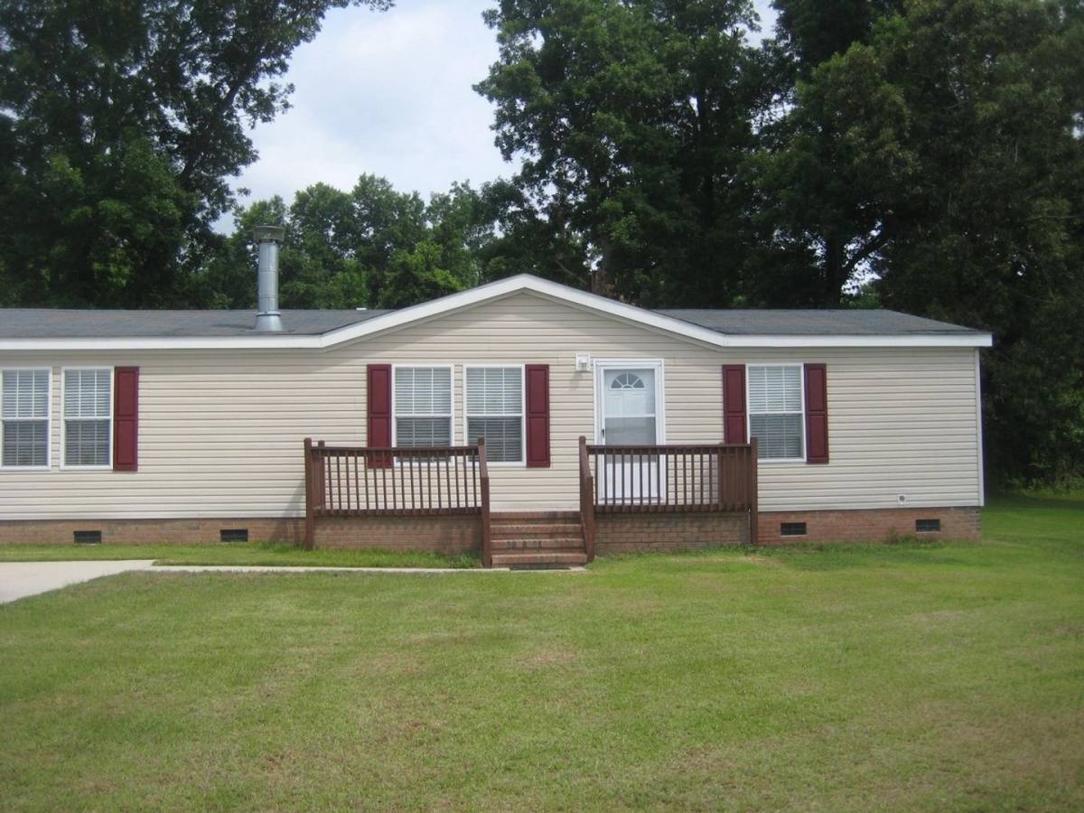 House for rent at 133 Magnolia Gardens Dr, Jacksonville, NC 28540