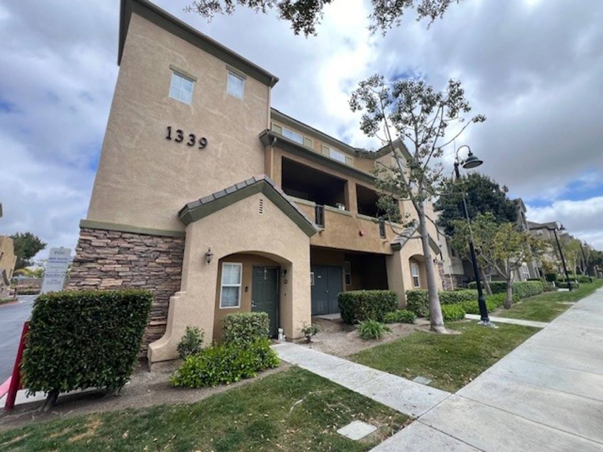 Townhouse for rent at 1339 Nicolette Ave, Chula Vista, CA 91913