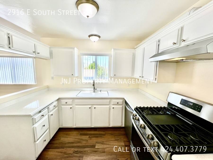 Apartment for rent at 2916 E S St #4, Long Beach, CA 90805